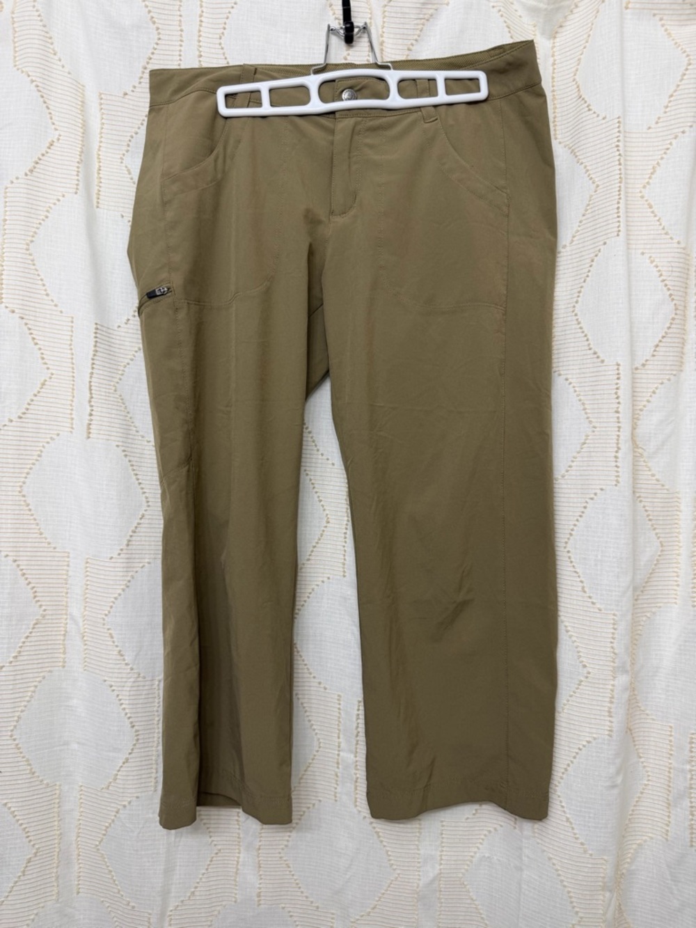 Patagonia  Olive Cargo Pants with Thigh Zip Pocket